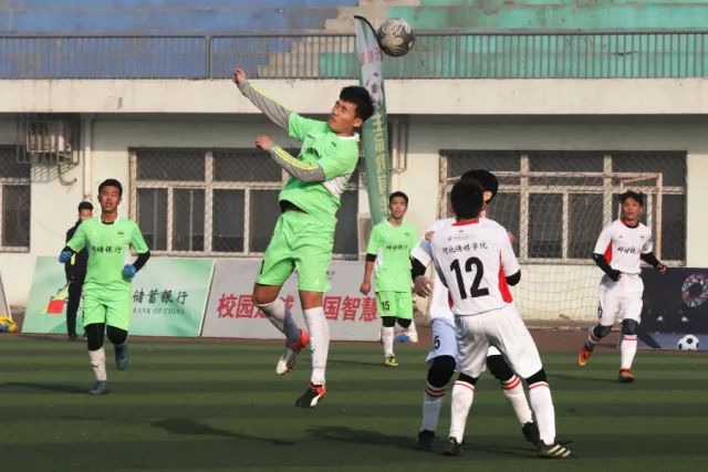 广州青年经历四年“大学”生活后发现未被录取
